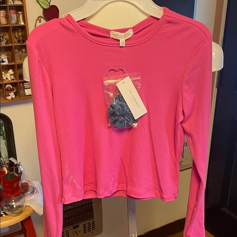 NWT No Comment Top Pink Long Sleeve with Scrunchie Size M 10/12 Heart Accent